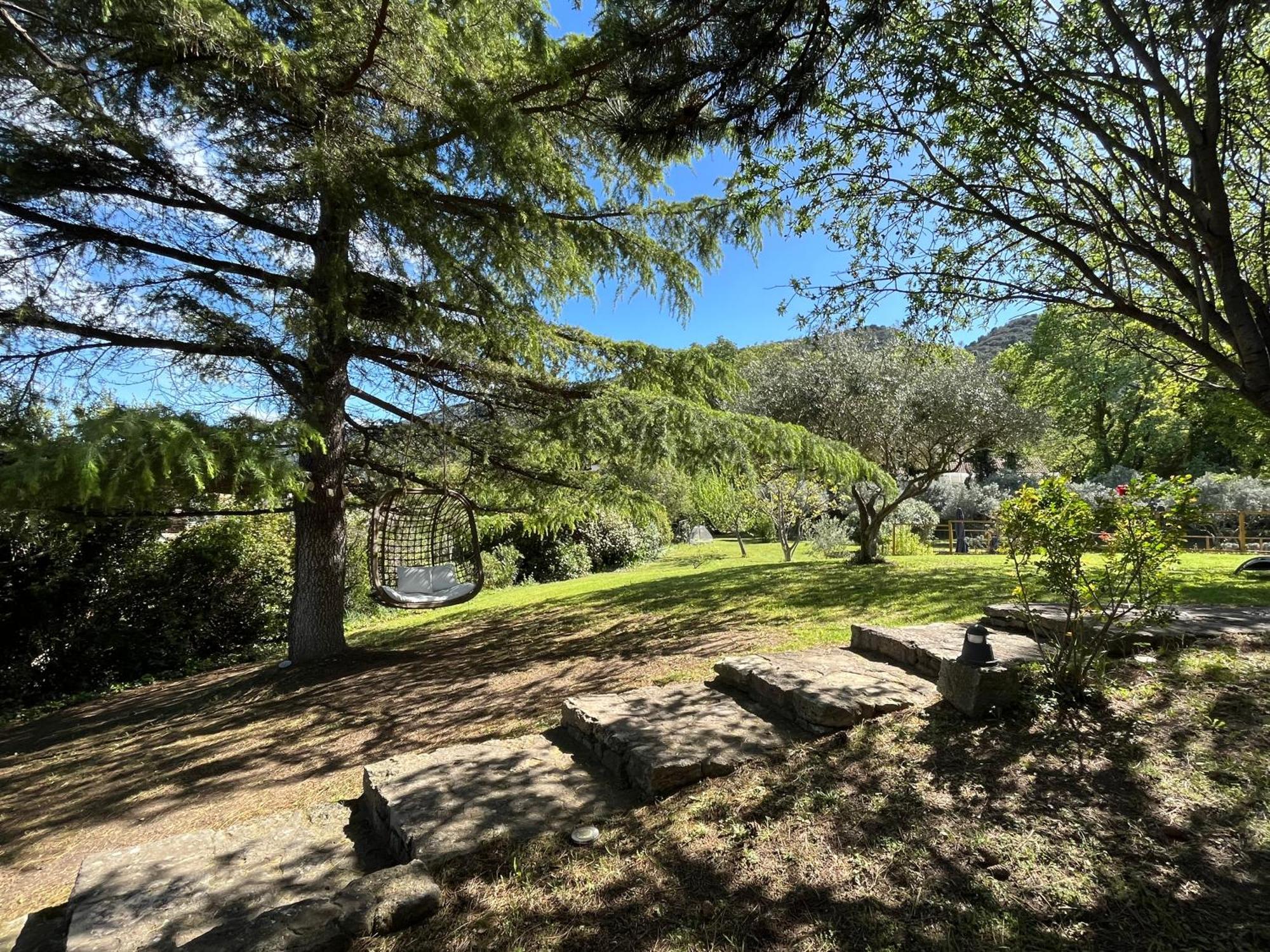 Bed and Breakfast Hestia Robion en Luberon Экстерьер фото